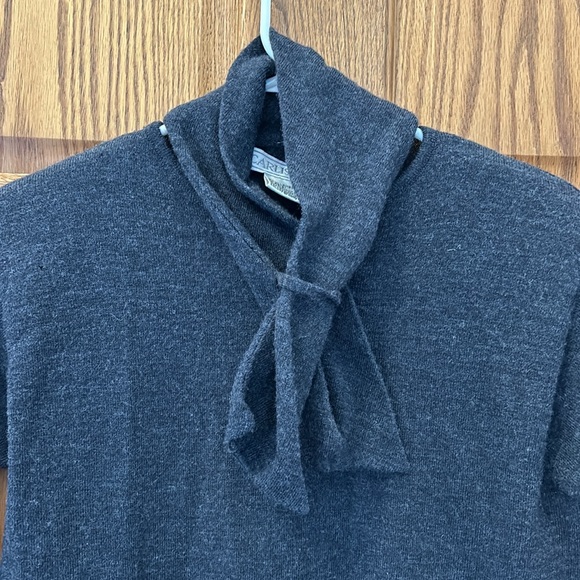 Carlisle sport lamb wool woman’s sweater with built-in scarf size M - Picture 5 of 5